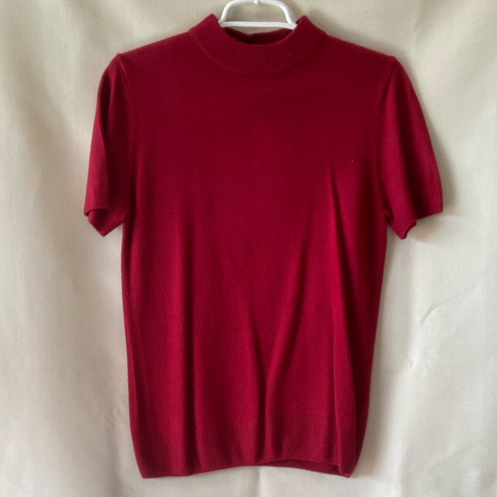 Sage Harbor mock turtleneck short sleeved red sweater. Size small petite. EUC